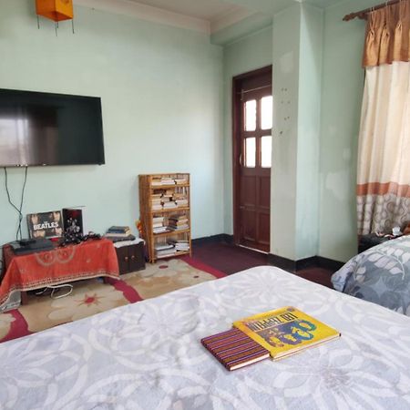 Family Home With Rooftop Access And Mountain View Kathmandu Exteriör bild