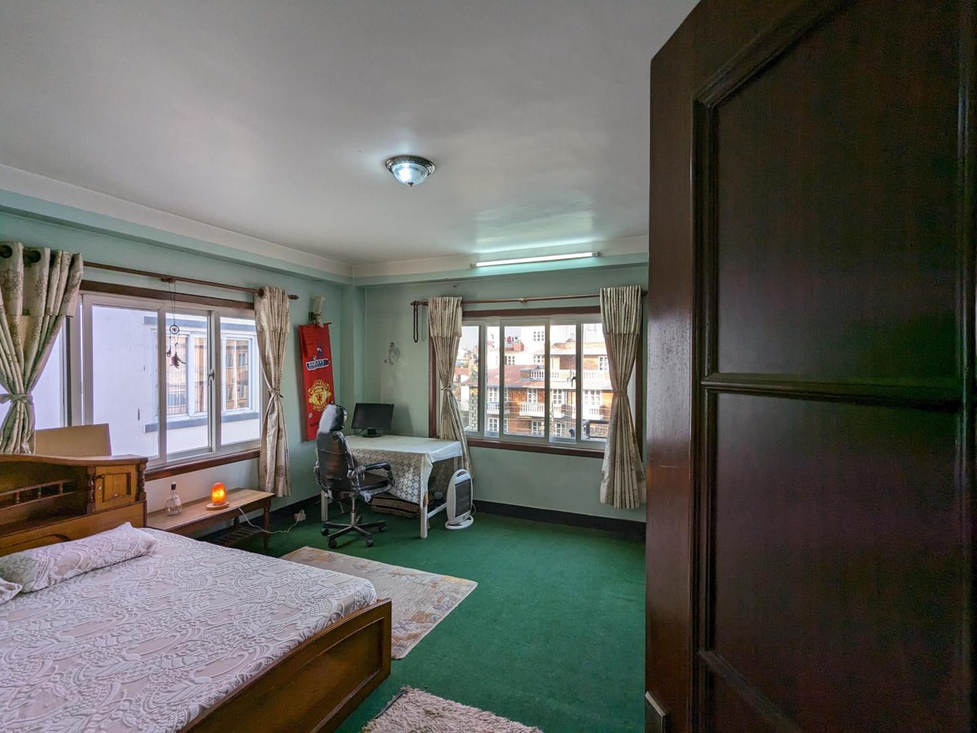 Family Home With Rooftop Access And Mountain View Kathmandu Exteriör bild
