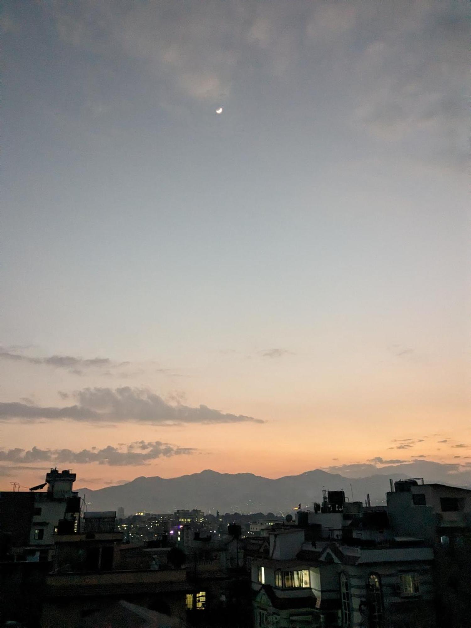 Family Home With Rooftop Access And Mountain View Kathmandu Exteriör bild